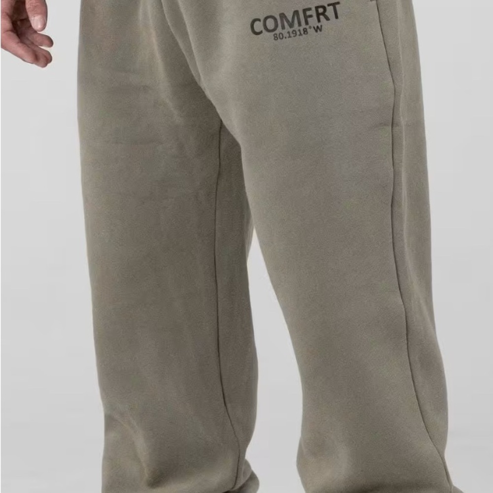 Comfrt Men's Olive Joggers